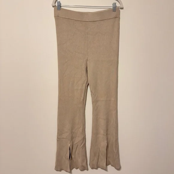 Abercrombie & Fitch Beige Ribbed Knit Flare Wide Leg Slit Pants Size Large - Picture 2 of 7